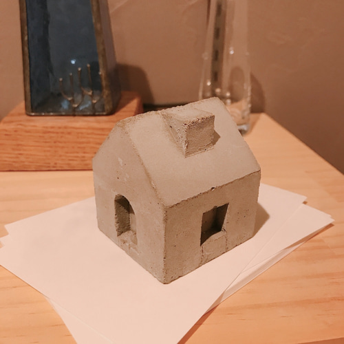 お家型 ペーパーウェイト モルタル セメント製 その他インテリア雑貨