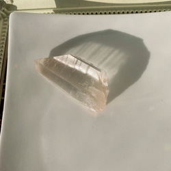 ピンクレムリアンシードクォーツ ② ポイント　家のお守り 水晶 ポイント　天然石 2枚目の画像