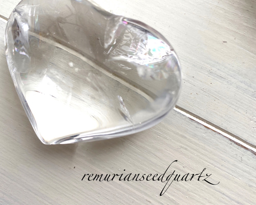 レインボー ハートの レムリアンシードクォーツ 天然石 水晶