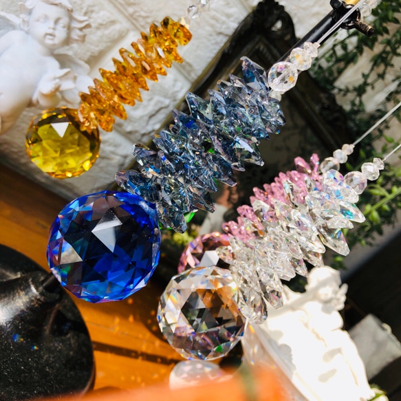風水カラー！luxury サンキャッチャー40㎜ 水晶入り サンキャッチャー 吊るし飾り インテリア 風水 6枚目の画像