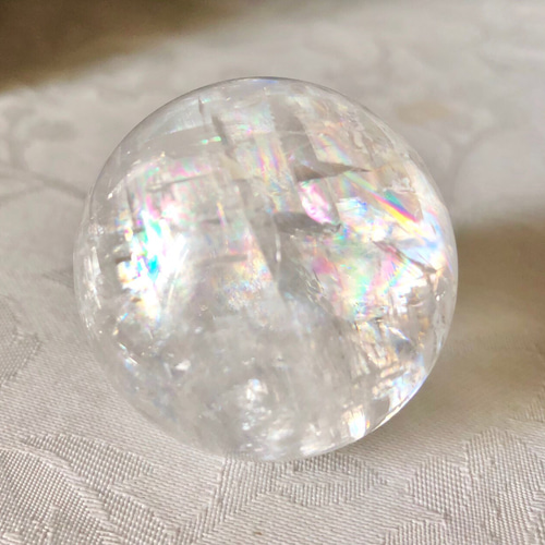 レインボーホワイトカルサイト / 虹 天然石 原石 インテリア