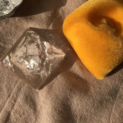 レインボー　イリデッセンスクォーツ　ピラミッド　/家のお守り 浄化　水晶 天然石 3枚目の画像