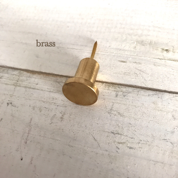 BRASSウォールピンフック　brass  押しピン 画鋲  ブラス アンティーク 什器 ディスプレイ 3枚目の画像