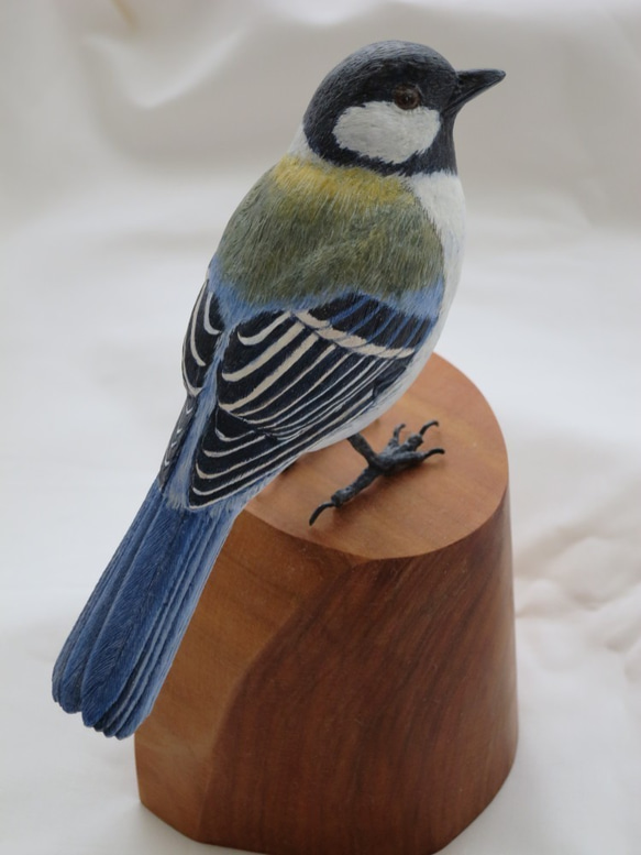 シジュウカラ　木で作った実物大の鳥の置物　木彫り・バードカービング・鳥好きさんへ 4枚目の画像