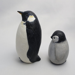 皇帝ペンギンの親子　木で作った置物　木彫り・鳥好きさんへ 4枚目の画像