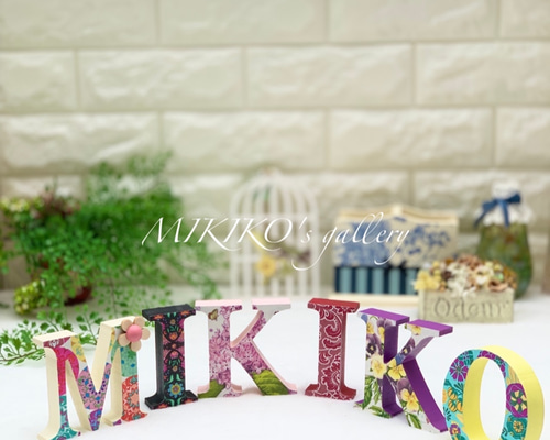 アルファベット デコパージュ マリメッコ 一部店舗・オンラインストア限定】Paahde ポスター 50×70cm