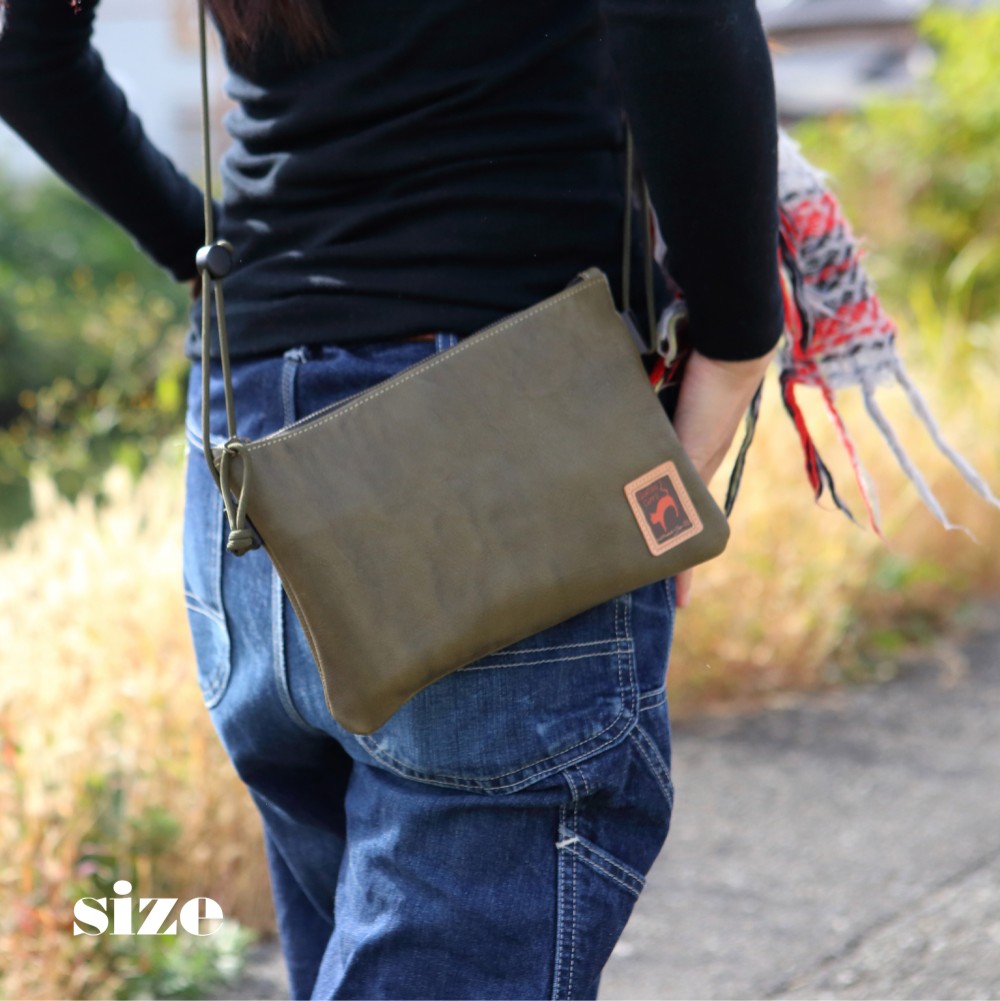 ch!iiibag レザーショルダーバッグカーキ ch!iiibag レザーショルダーバッグカーキ