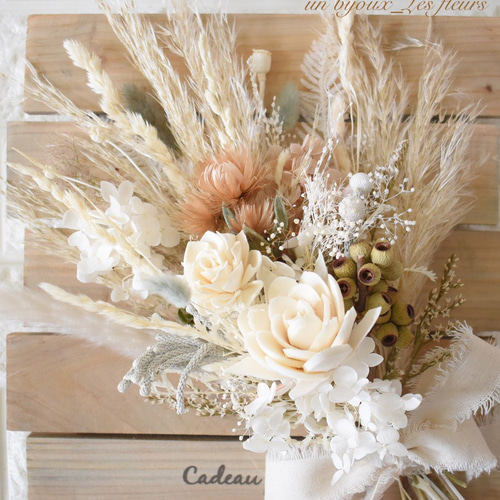 64.ラウンド型スワッグ ブーケ たまらない 