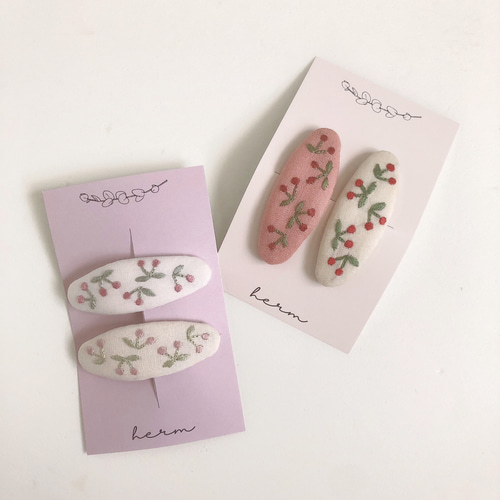 ピンクバラ刺繍♡5センチフェルトパッチンピン ピンクバラ刺繍♡5センチフェルトパッチンピン - メルカリ