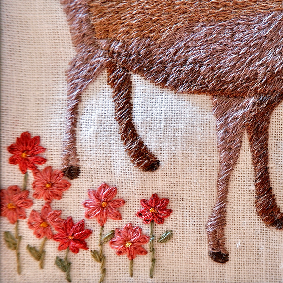 刺繍額縁「小鹿と初夏」 6枚目の画像