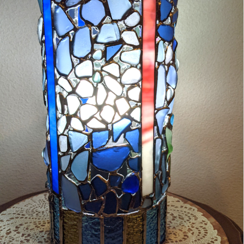 シーグラスで作ったテーブルランプのステンドグラス スタンドライト