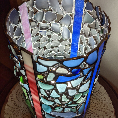 シーグラスで作ったテーブルランプのステンドグラス スタンドライト