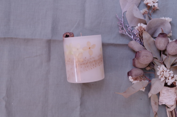 紫陽花(ミナツキ)とススキとテトラゴナナッツのボタニカルキャンドル 4枚目の画像