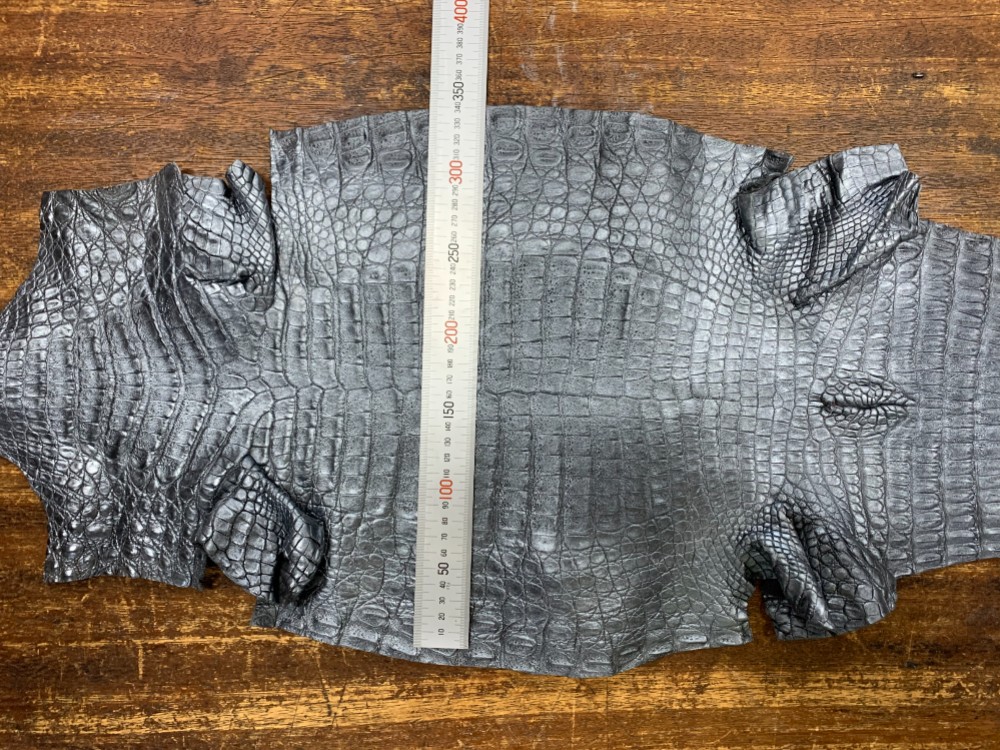 ワニ革　マット　ブルーシルバー