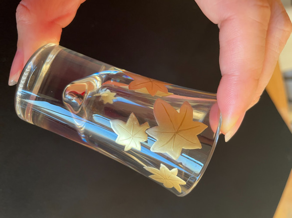 「春秋」蒔絵ポリカーボネート製ショットグラス　日本酒グラス　ペア 5枚目の画像