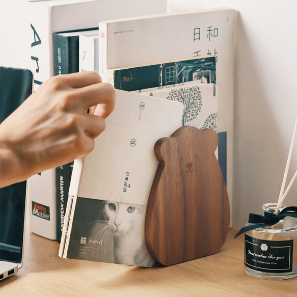 黒クルミのブックエンド、かわいいオフィス学生の木製のブックエンド、シンプルなブックエンド 2枚目の画像