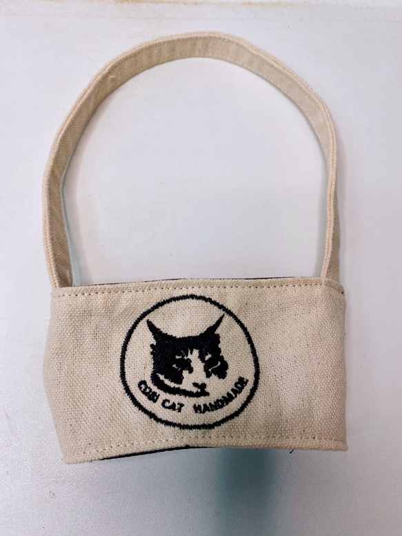 COBI Cat  環保杯套 ~獨特刺繡設計~裡布防水傘布不怕髒，輕巧可收納摺疊方便! 第4張的照片