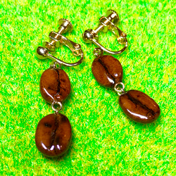 ふた粒コーヒー豆-earring-pierce- 2枚目の画像