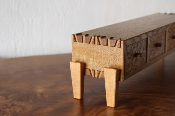 無垢材で造った小抽斗(こひきだし)/楢材 