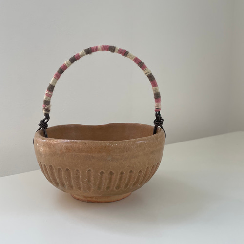 【彫刻部分は作家手作り】野草のアイスペール　 鉢 アイスペール(氷入れ) 手作り陶器 お椀・ボウル・鉢 pottery工房 通販