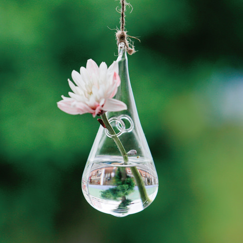 夏の涼しげガラス雑貨】吊りさげ花瓶 しずく 一輪挿し・花瓶・花器
