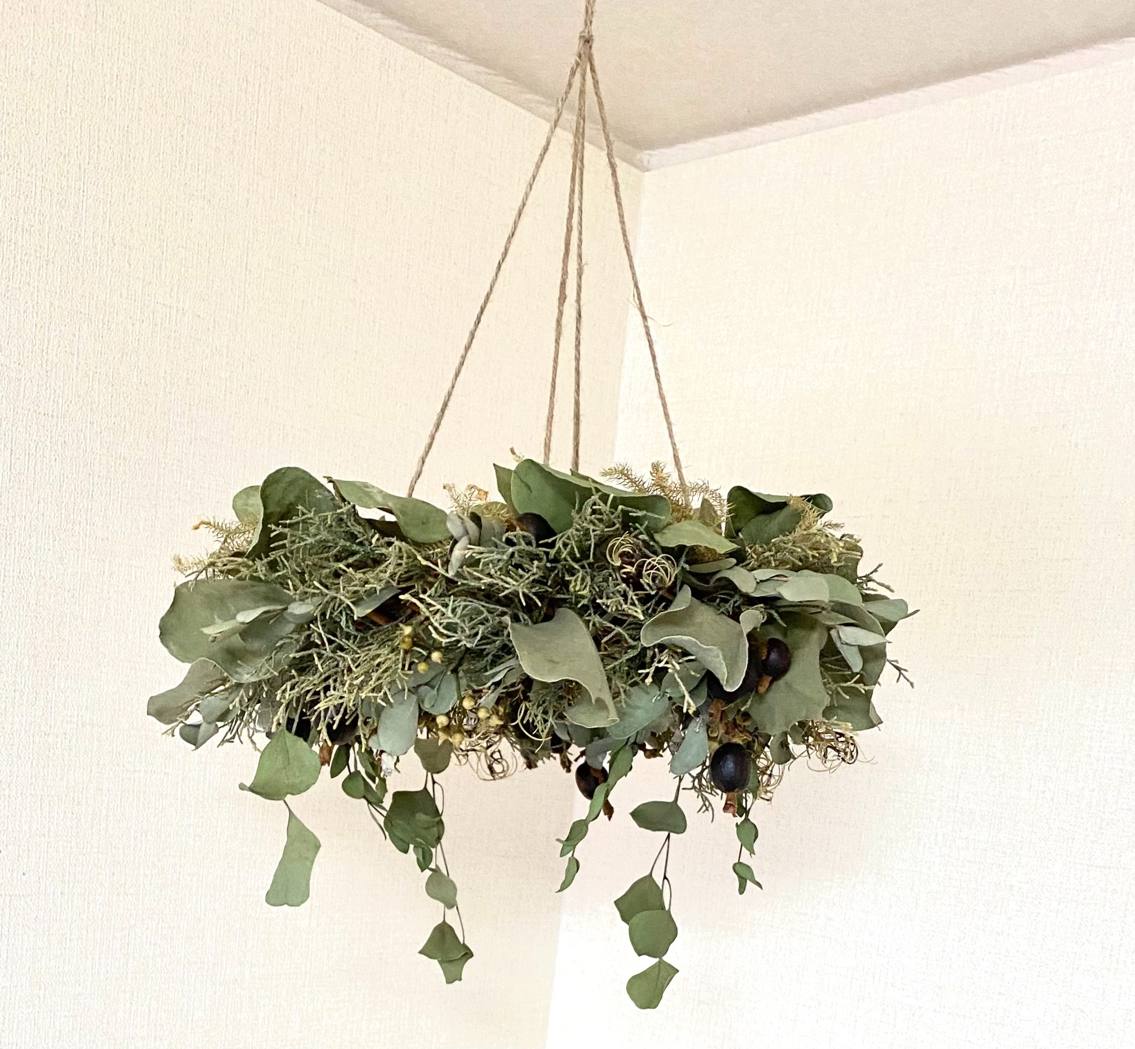 ドライのブルーアイスとユーカリのフライングリース ドライフラワー  