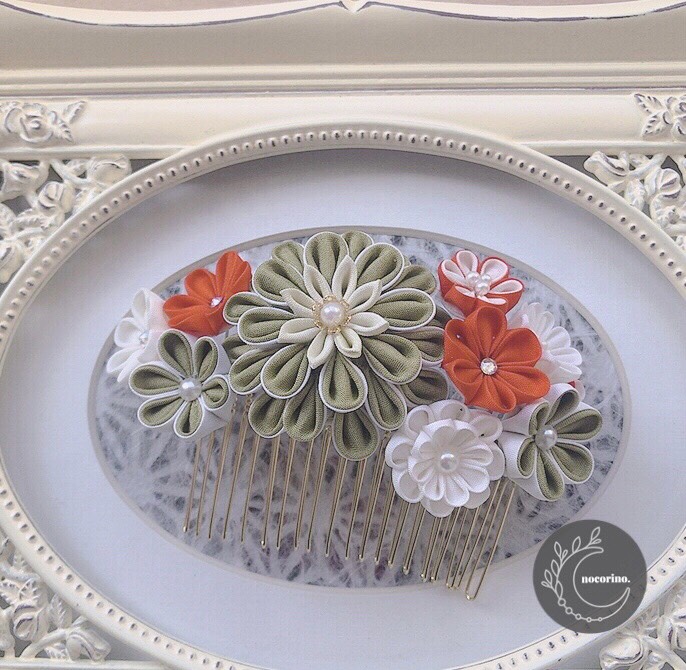 つまみ細工　髪飾り　ヘアコーム