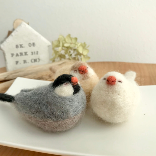 もっふり居眠り文鳥さん 羊毛フェルト【受注制作】 羊毛フェルト
