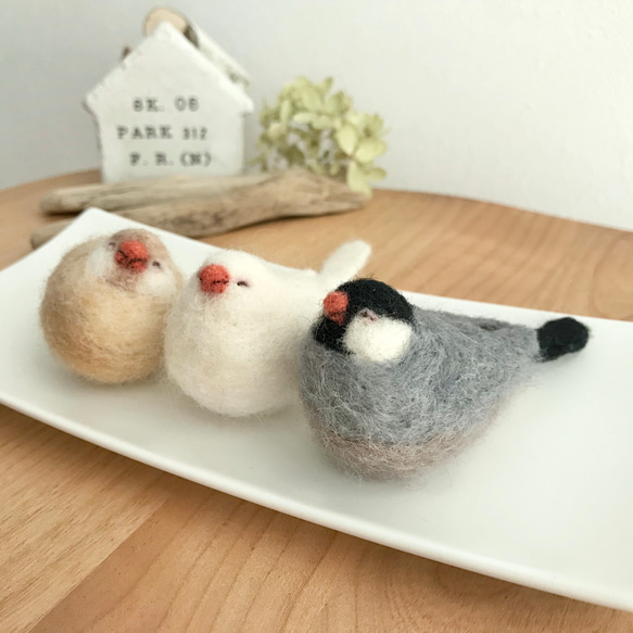 もっふり居眠り文鳥さん　羊毛フェルト【受注制作】 4枚目の画像