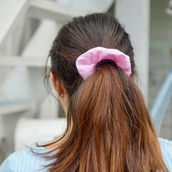  “Pretty in Pink” Scrunchie (プリティーインピンク　シュシュ) 1枚目の画像