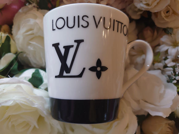 LOUIS VUITTON - LOUIS VUITTON ペアマグカップ 送料込*Fondation Louis Vuitton*水玉模様マグカップペアセット