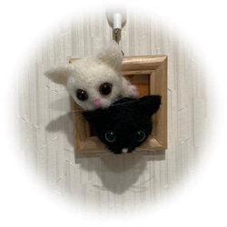 うちのコ　愛猫　羊毛フェルト猫　額の猫ちゃん　ハンドメイドねこ　仲良し白猫黒猫　　chimaねこ 5枚目の画像