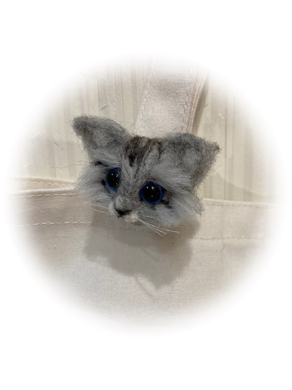 うちのコ　愛猫　羊毛フェルトねこブローチ　アメショーブローチ　　ハンドメイドねこブローチ　chimaねこ　ぬいぐるみねこ 2枚目の画像