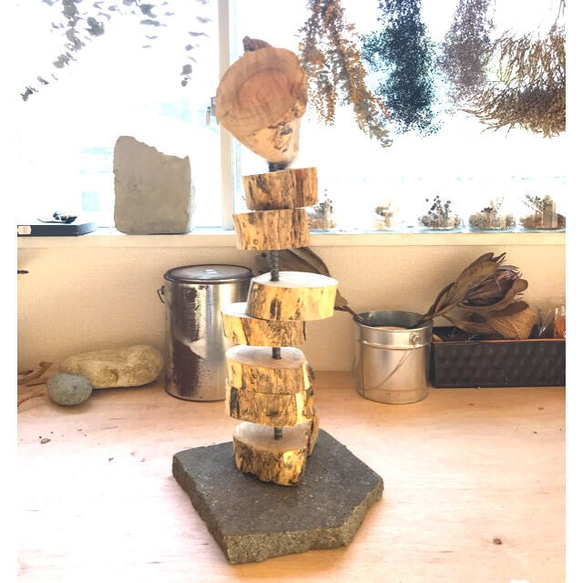 輪切り流木　スタンド　変わったアート 3枚目の画像