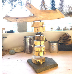 輪切り流木　スタンド　変わったアート 4枚目の画像