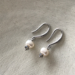 Earrings - freshwater pearl & small stone 2枚目の画像