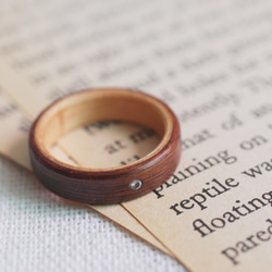 木の指輪(ウッドリング) - 刻印可能 - 1.5mm キュービック 1枚目の画像