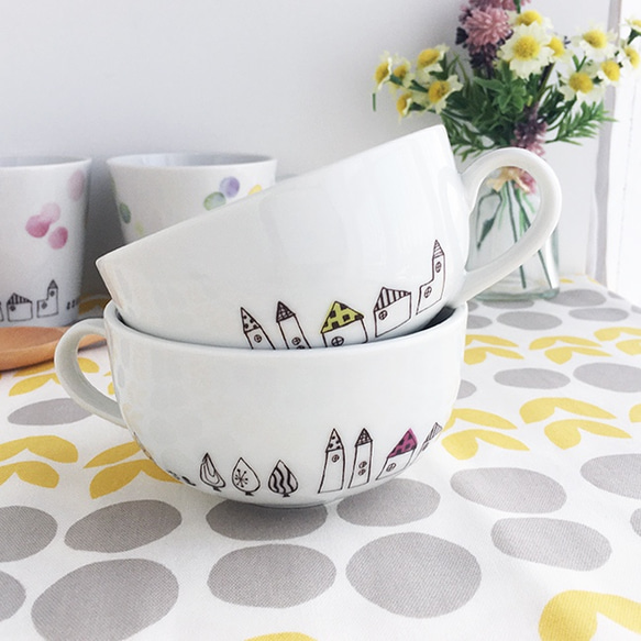受注制作］リニューアル 北欧風 可愛い町のスープマグ マグカップ