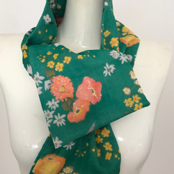 クーラーネック　保冷剤ポケット付きスカーフ 爽やかグリーン花柄 2枚目の画像