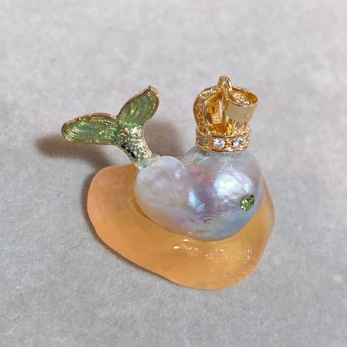 淡水バロックパールの手作りペンダント 淡水バロックパールリバーシブル魚モチーフペンダントトップ