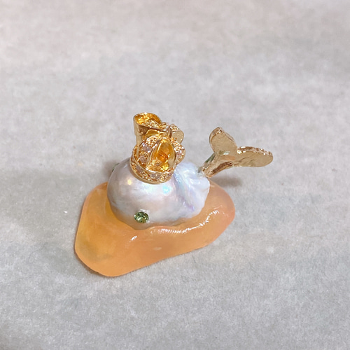 淡水バロックパールリバーシブル魚モチーフペンダントトップ
