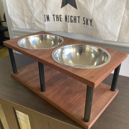 □大型犬用ペットフードボウルスタンド□ハンドメイド□餌台 おもちゃ