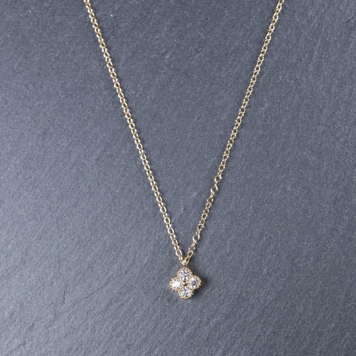 美品★4℃ K10 ジルコニア　フラワー ネックレス ペンダント 14kgf ジルコニアの小さなお花のプチネックレス フラワー