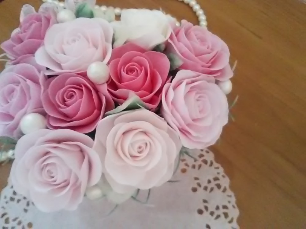 ❁ハートボックスにキュートなバラのクレイフラワーアレンジメント・母の日・結婚記念日・誕生日祝い・リングピローにも❁