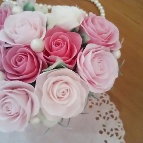 ❁ハートボックスにキュートなバラのクレイフラワーアレンジメント・母