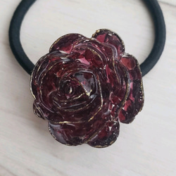 【受注製作】天然石と薔薇のヘアゴム　ガーネット 2枚目の画像