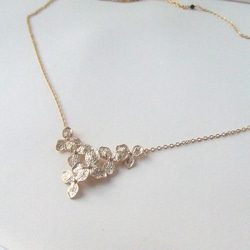 Orchid flower necklace 1枚目の画像