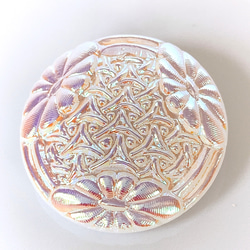 チェコガラスボタン　3輪の菊　オーロラホワイト　27mm 1枚目の画像