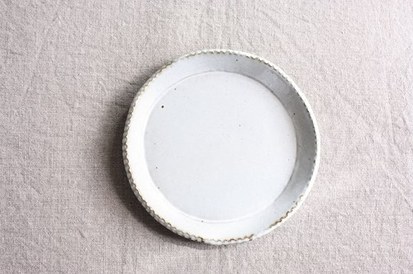 gizagizaリム皿（中/白色） 2枚目の画像