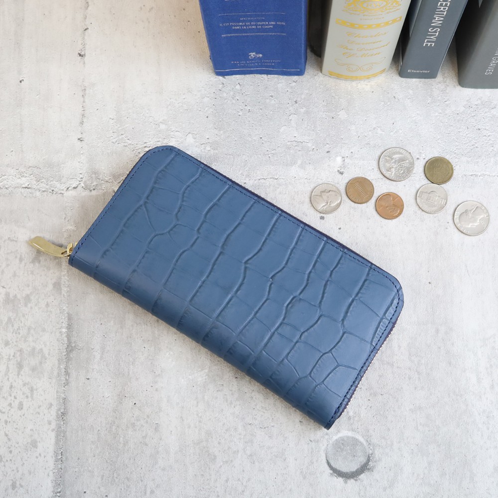 シープスキン】青いラウンドファスナーロングウォレット【イタリアン